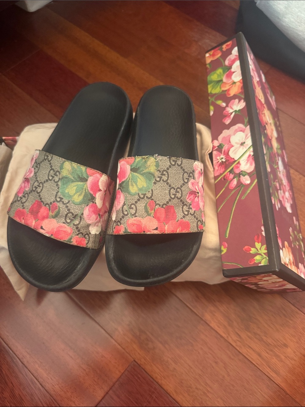 Gucci Black Footbed Floral GG Canvas Slide Sandals Authentic